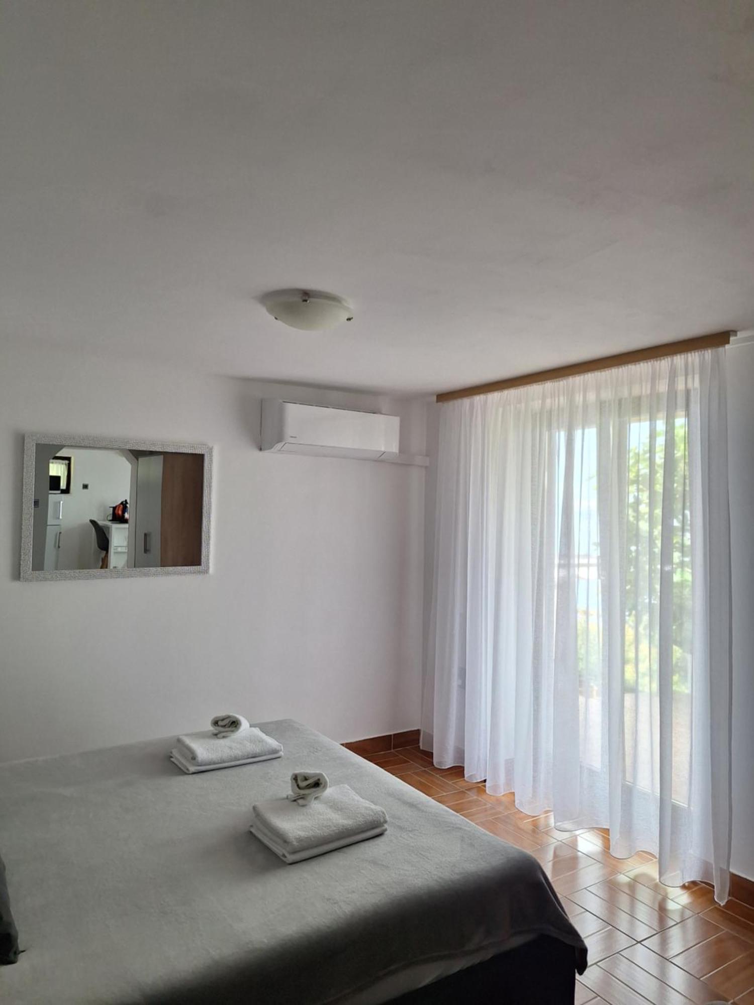 Appartement Feral à Sveti Juraj Extérieur photo